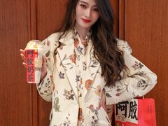 -奈雪的茶(湖滨银泰in77C区PRO店)
