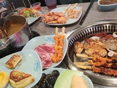 -金滏山烤肉·海鲜·火锅自助餐厅(襄阳万达店)