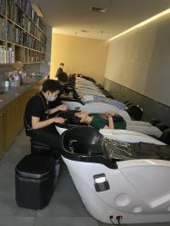 -罗亚帝造型·烫发染发
