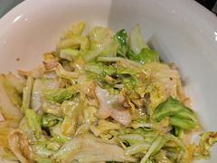 手撕包菜-辛香味烧鱼馆·非遗技艺·排骨红烧肉(光谷医药园店)