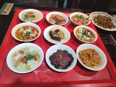 -蓝田九大碗民俗食府(蓝田店)