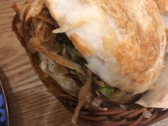 烧饼夹肉-大头亮羊汤烩面·河南非遗(良乡总店)