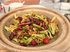 -品海楼·大连海胆锅贴馆(东港店)