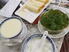 -周大娘牛乳(旧寨古村总店)