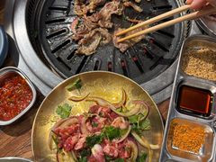 -明洞阿姨·韩式酱蟹烤肉·创意料理(三元桥店)