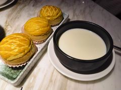 酥皮水牛奶菠萝包-陶陶居酒家(新天地店)