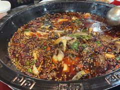 -烧哥美蛙肥肠鱼火锅·十五年社区店