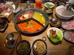 -巴卤社老火锅(财富店)