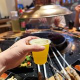 三两好友～烧烤喝酒[啤酒]