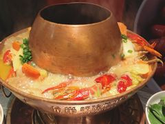 -龙巢盱眙龙虾·牛蛙·烧烤宵夜(八卦岭店)