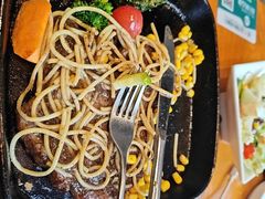 -豪客嘉族·麦尼顿西餐厅(乐福天下店)