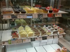 面包甜点陈列柜-巴黎贝甜(常德路店)