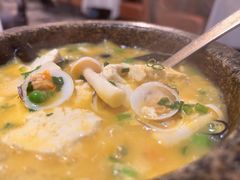 维园特色石锅豆腐-维园悦谱·海派家常菜(乌鲁木齐南路店)