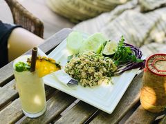 -乌托邦酒吧和餐厅