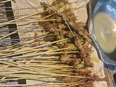 -老街烧烤大排档·地道湖北菜·龙虾馆(汉口火车站店)