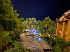 -三亚湾海居铂尔曼度假酒店