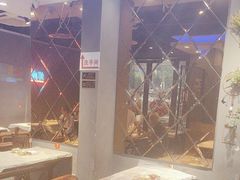 -老街烧烤大排档·地道湖北菜·龙虾馆(汉口火车站店)