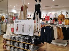 -优衣库(郑州丹尼斯大卫城店)