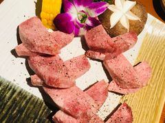 厚切牛舌-不倒翁炭火烧肉(永安里店)