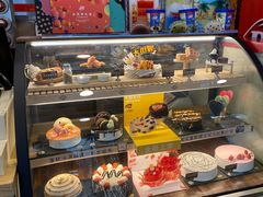 面包甜点陈列柜-DQ·蛋糕·冰淇淋(大宁国际商业广场店)