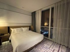 -大连星海皇冠假日酒店