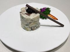 鱼子酱牛油果色拉-蝶园·装修中(BFC外滩金融中心店)