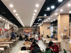 大堂-江城燕子大排档(江汉路步行街店)