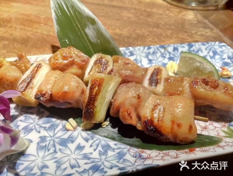 鳗鱼手握，鳗鱼非常新鲜，感觉吃完唇齿留香