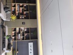 -榆林榆阳西路火车站亚朵酒店