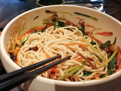 鸡丝凉米线-云海肴·汽锅鸡·云南菜(天山百盛优客店)