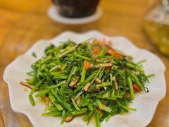 芹菜炒香干-途中饭店(开化店)
