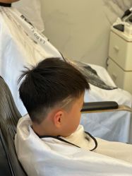 -蓝调造型·烫发·染发