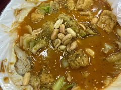 老酱麻辣烫-二钢串叔麻辣烫(华龙大厦店)