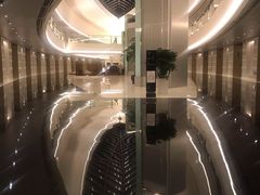 -上海滴水湖皇冠假日酒店