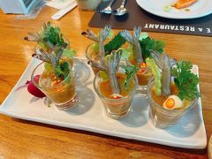 -Chom Cafe and Restaurant