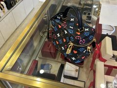 -六六奢品·vintage中古·回收二手奢侈品包包手表首饰(环球港店)