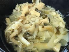 赠送的笋干-乡亲鹅肉城(吴江店)