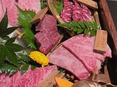 -山川小町·极番烧肉(新地假日广场店)