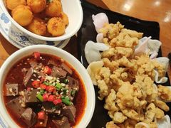 -炉小二铜锅牛蛙•川湘菜(三里屯店)