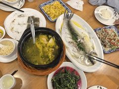 -品鲜村农家菜·阳澄湖大闸蟹(总店)