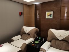 -金色印象·4K影院式足体养生(杨家坪西郊店)