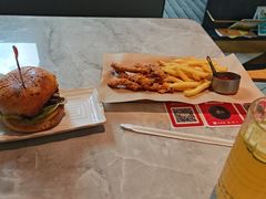 -必胜客(世纪港湾店)
