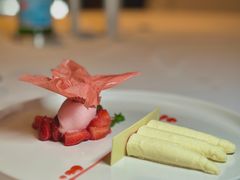 Japanese&nbsp;Strawberries-文华扒房及酒吧(香港文华东方酒店)