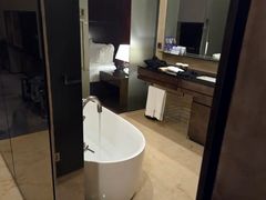 -广州天河希尔顿酒店