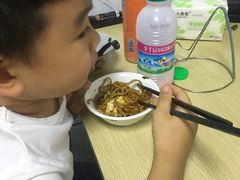 -小许三鲜砂锅馄饨店(家多乐烟酒店)