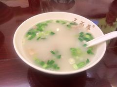 本帮肚肺汤-三两春(浦三路店)