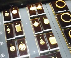 -周大福CHOW TAI FOOK传承珠宝店(石路国际商城店)