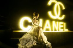 点击看大图 -太郎花子婚纱摄影艺术中心