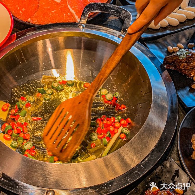 成都首家🆘🐰魔芋兔火锅🍲来了,兔兔这么可爱,一定要吃哇