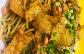Spicy Stir-Fried Luosifen Noodles